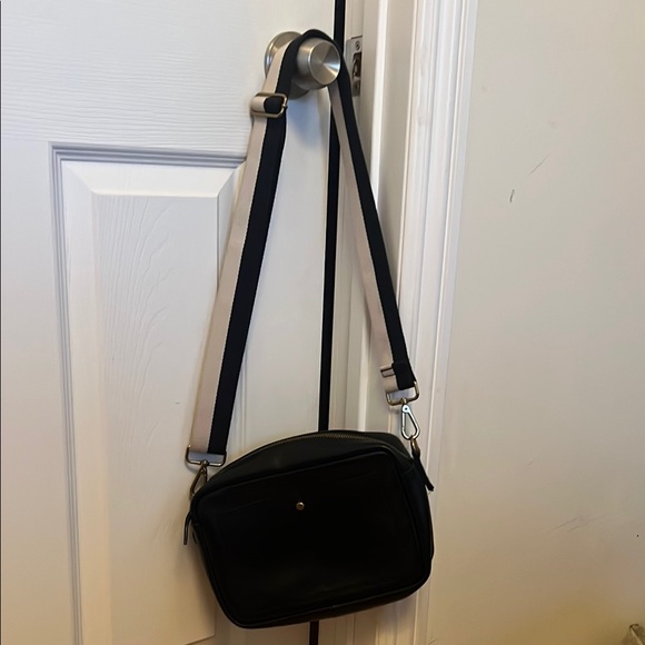Madewell Large Transport Camera Bag - Picture 2 of 7